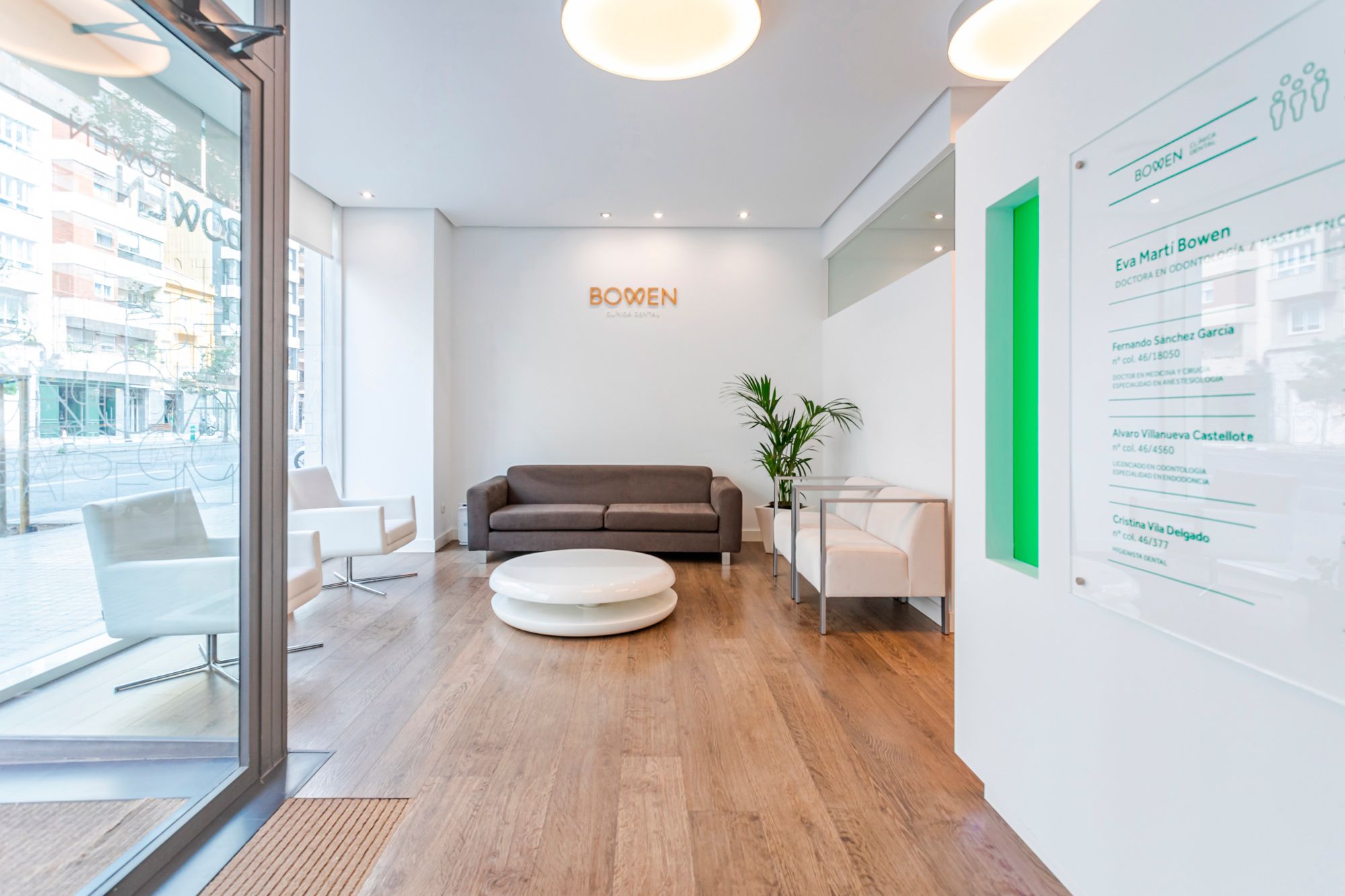 Clinica Dental Martí Bowen situada en Valencia
